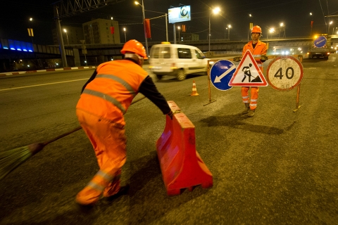 В Челябинске дорожники приступили к ямочному ремонту улиц